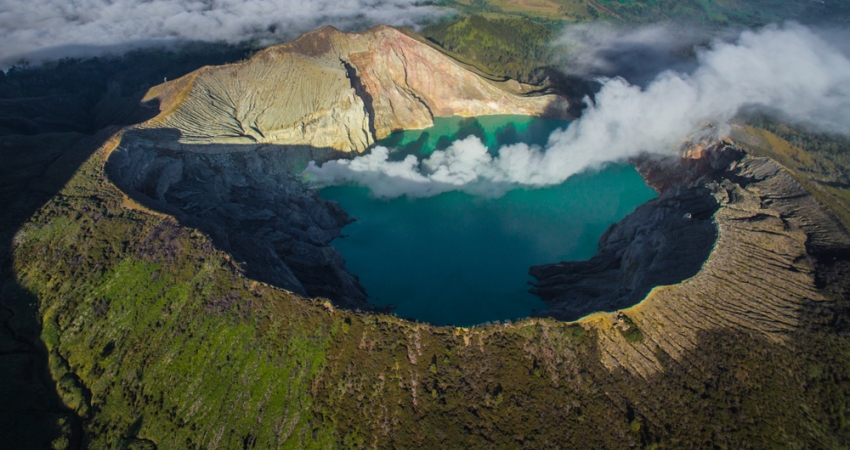 12 Gunung Berapi Terindah di Indonesia
