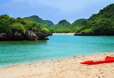 Pantai Gatra, Pesona Pantai Cantik Nan Indah di Malang