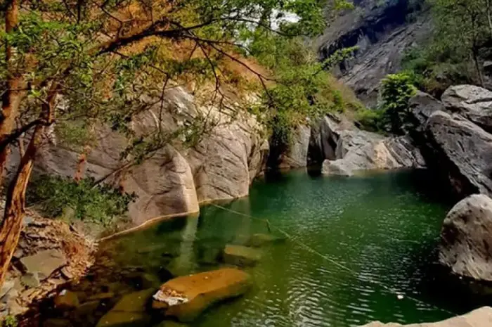 Sanghyang Heuleut, Destinasi Alam Penuh Keajaiban dan Legenda di Bandung Barat