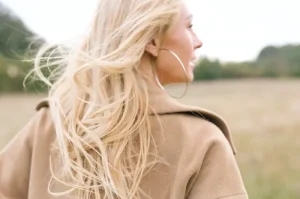 Inspirasi Warna Rambut Blonde yang Menarik untuk Tampilan Baru