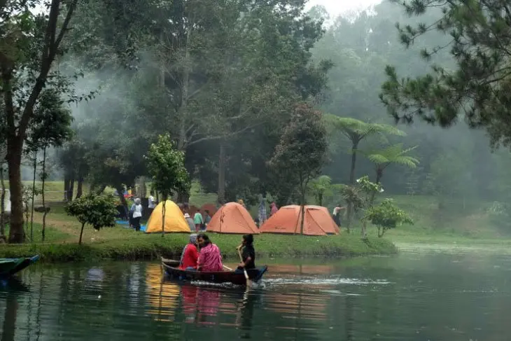 Bumi Perkemahan Mandalawangi - Lokasi Ideal untuk Camping Massal