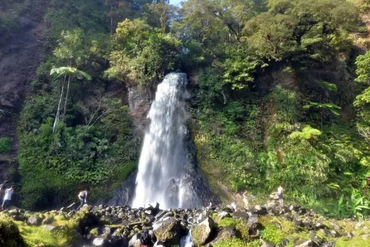 Tempat Wisata di Jonggol Curug Cibeureum Tanjung Sari - Dua Air Terjun dalam Satu Tempat