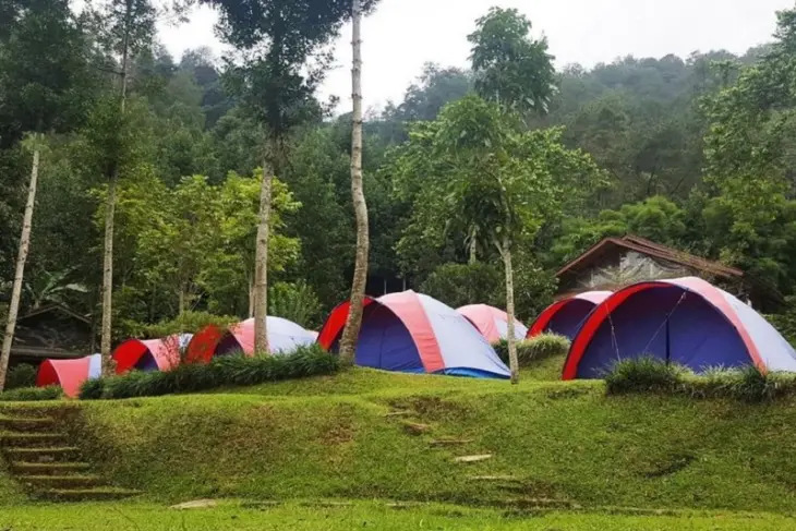 D’Jungle Private Camp - Tempat Camping Edukatif dengan Jalur Curug Kembar