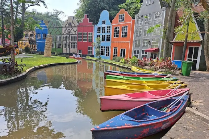 Devoyage Bogor: Liburan Seru Bertema Eropa di Tengah Sejuknya Kota Hujan