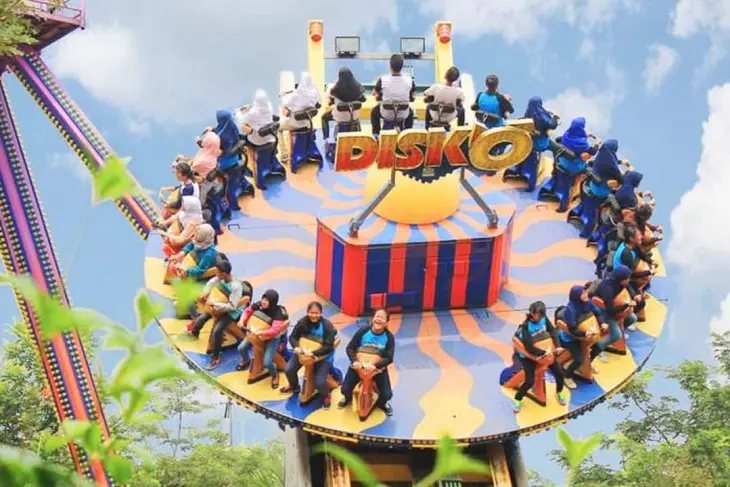 Tempat Wisata di Sentul JungleLand Adventure Theme Park - Taman Hiburan Keluarga Terbesar di Sentul