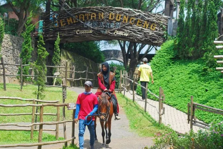 The Ranch Puncak: Wisata Keluarga Ramah Anak di Tengah Sejuknya Alam Puncak Bogor