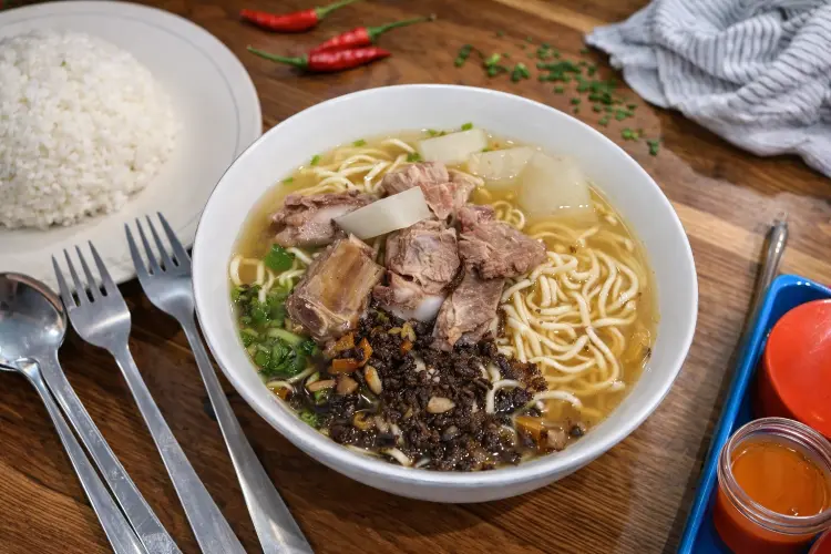 Soto Mie Agih - Soto Mie Non-Halal dengan Rasa Otentik